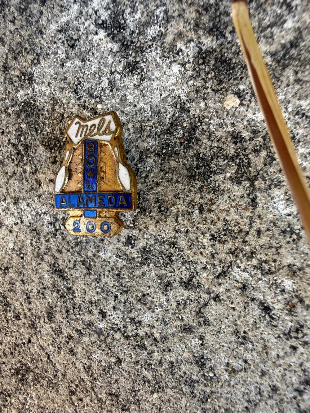 Mel's Bowl Alameda 200 Vintage Enamel Pin - Blue & Gold